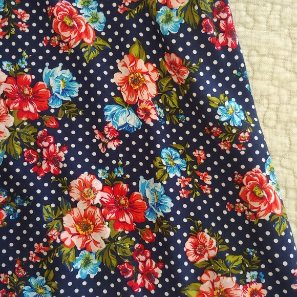 Almost Famous Tank Top, Women's Size L, Navy Blue/Polka Dot/Floral/Cream Crochet - Picture 2 of 7